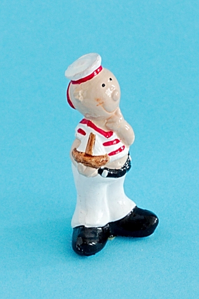 Seemann  mit Segelschiff - ROT - 8 cm